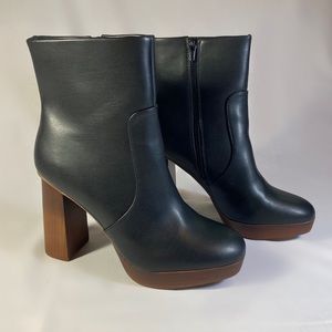 DV by Dolce Vita Marigold Black Bootie - Women’s Size 9.5